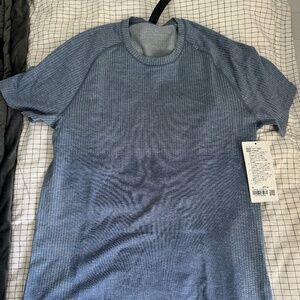 Lululemon Metal Tech Vent Short Sleeve Shirt
